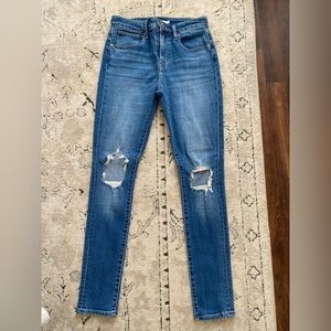 Levi 721 High Rise Skinny Distressed Jeans